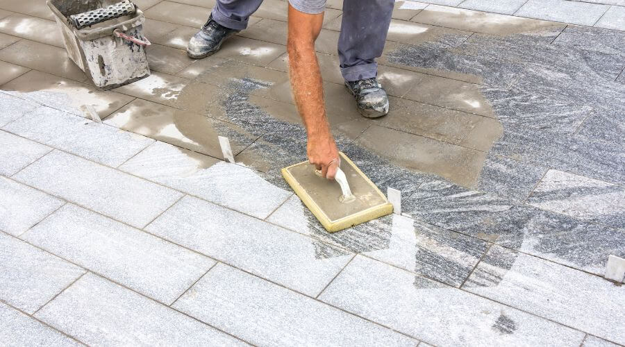 Professional gutter cleaning in Holcomb, KS